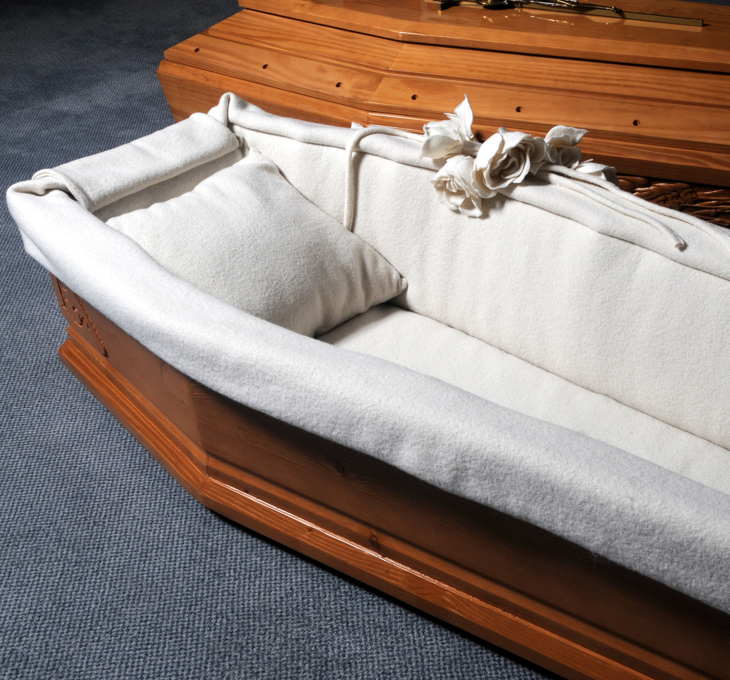 Les arts funéraires, capitons et cercueils